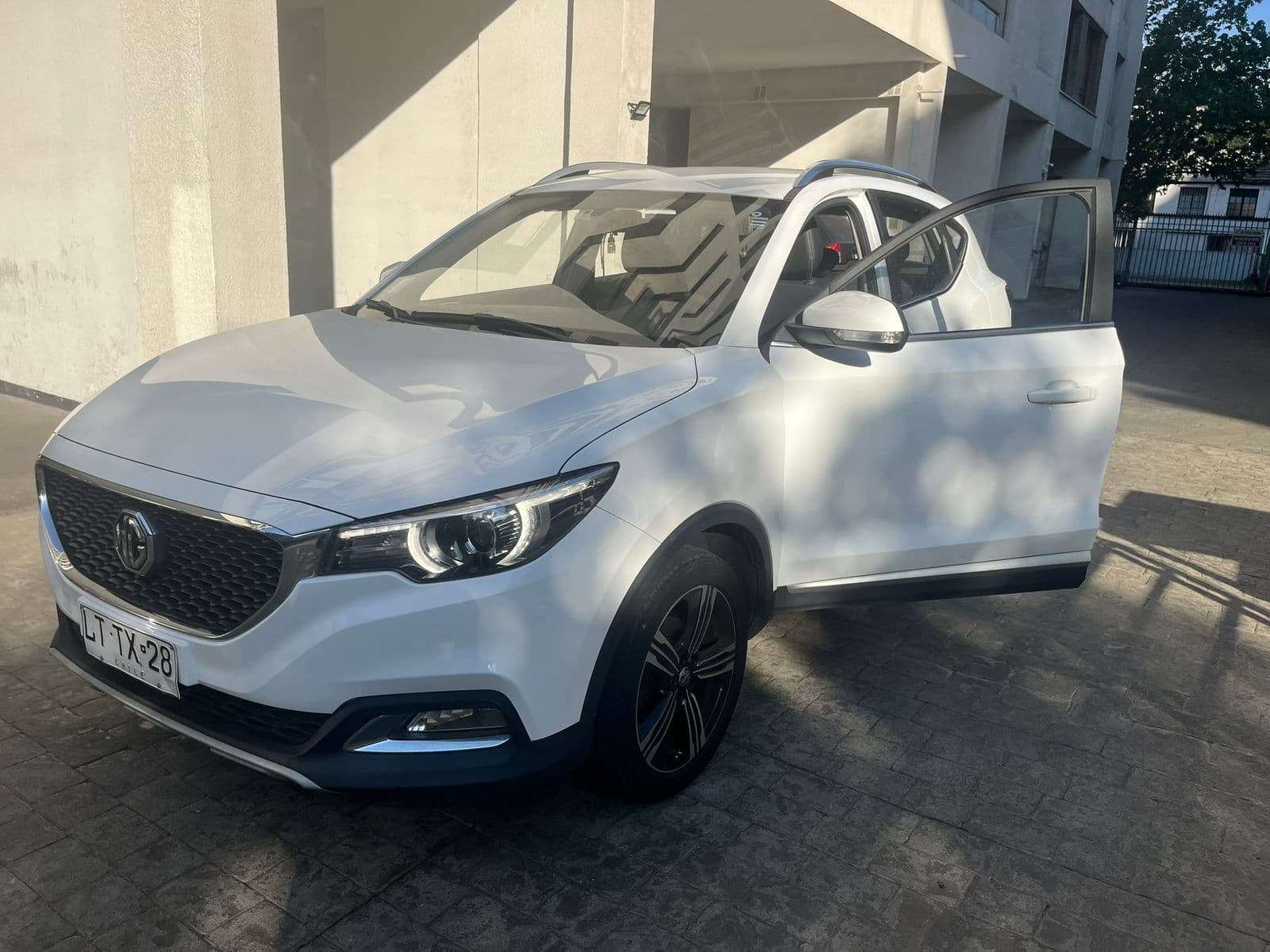 MG ZS